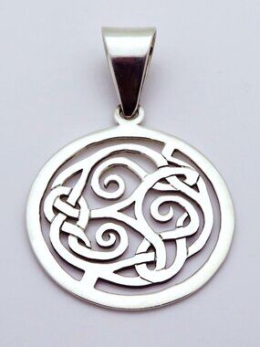 Vintage Sterling Silver Large Silpada Celtic Triskele Knot Pendant 24.4 grams